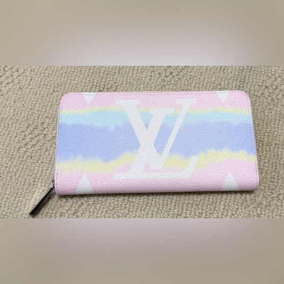 SOLD LOUIS VUITTON LV Escale Used Zippy Long Wallet Leather Pastel Pink - Picture 3 of 13